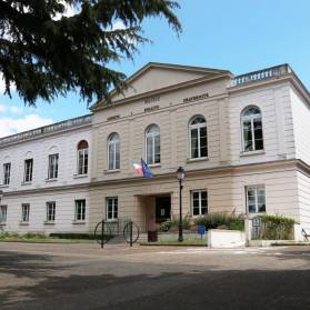 © Pascal Bouchain Mairie Saint-Nom-la-Bretêche